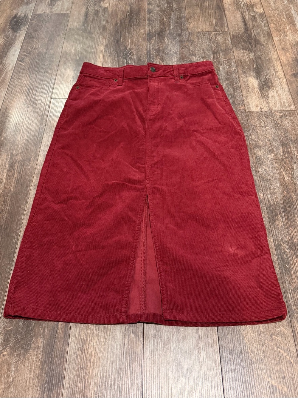 🌺Time and Tru Burgundy Corduroy Midi Skirt with Center Front Slit